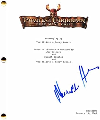 Naomie Harris assinou piratas autógrafos do peito do peito do caribenho, co -estrelando: Johnny