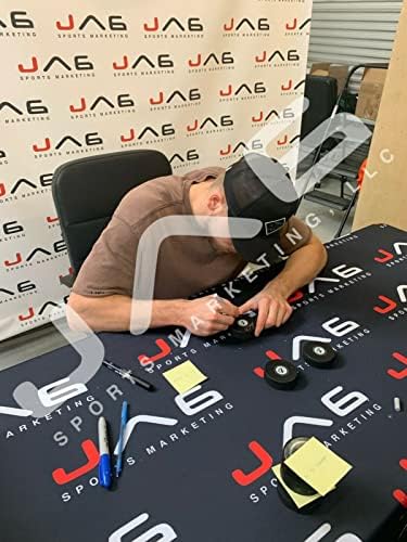 Erik Cernak autografado assinado assinado Puck NHL Tampa Bay Lightning JSA COA