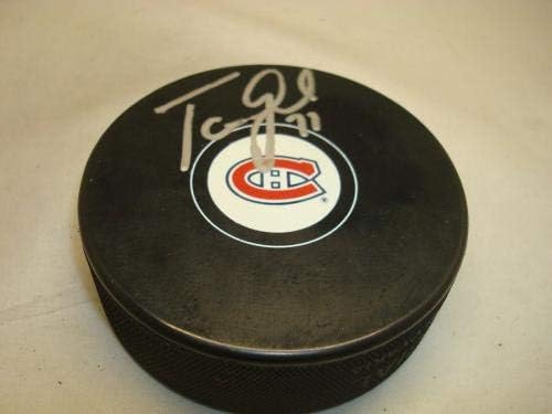 Tom Gilbert assinou o Montreal Canadiens Hockey Puck autografado 1A - Pucks autografados da NHL