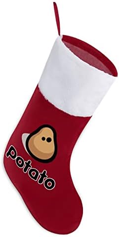 Dat batata cara meias de meia de natal com lareira pendurada na decoração da casa da árvore de Natal