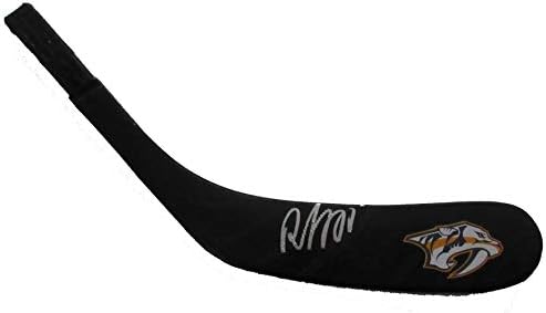 Roman Josi Autografou o logotipo Stick Blade com prova, imagem da assinatura romana para nós, All Star, PSA/DNA autenticado