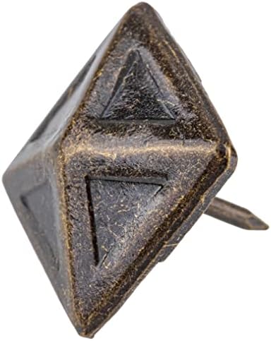 Pirâmide terminada de latão antigo com triângulos de estofados na cabeça de cabeça | 3/4 Diâmetro × 5/8 de comprimento | Pacote de 16 | Cabeças de unhas decorativas para móveis | UA-FSPP34-AB