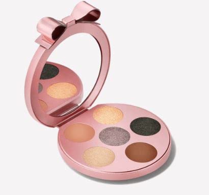 MAC. O olho de amor surpreende a paleta de sombras para os olhos x 6 Holiday Limited Edition ~ Sushling