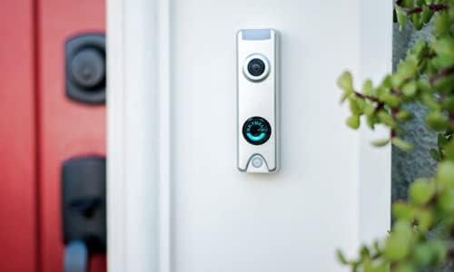 Skybell Trim II Pro Silver Wi-Fi Video Doorbell Câmera de campainha com adesivo de aviso de 4 polegadas