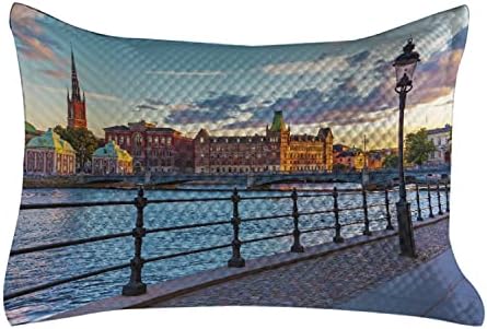 Ambesonne Cityscape acolchoada Capa de travesseiro, Estocolmo escandinava Cidade velha Suécia pelo lago Gamla